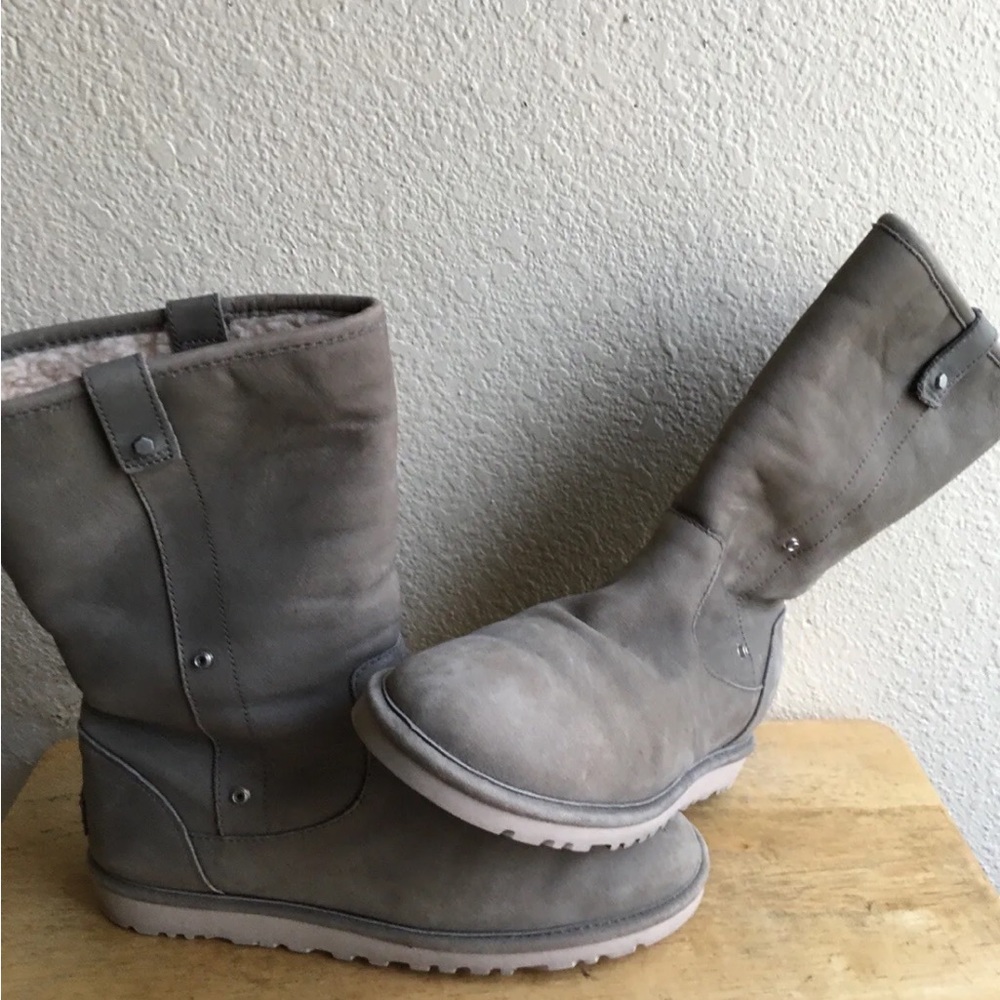 Brown Leather Ugg Boots Size 9